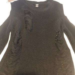 Cut out shoulder sweater tunic